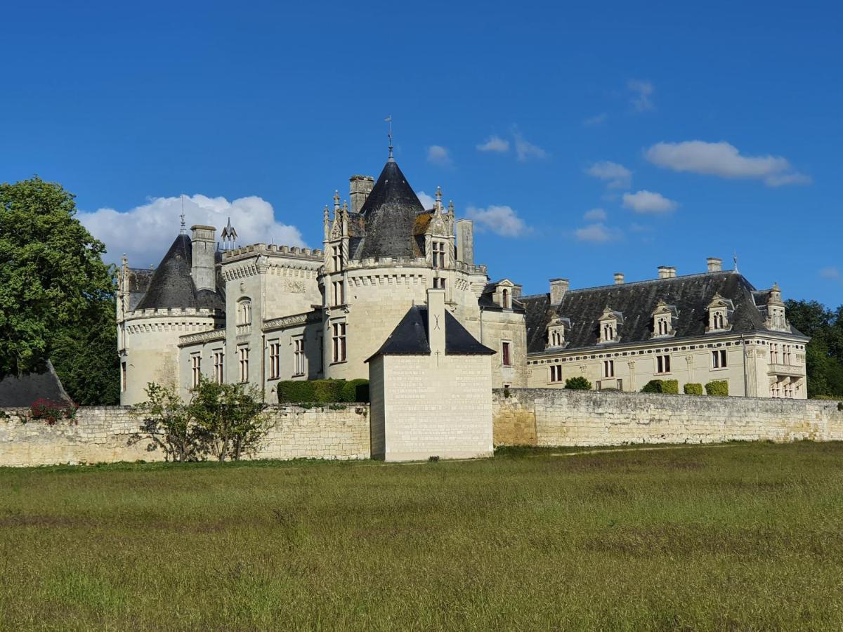 Le Gite Du Puits Aubert Breze Exterior photo